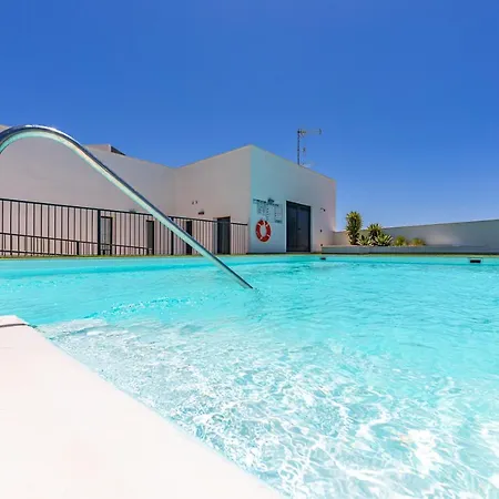 Centric, Terrace & Pool - Fiberglass Wifi Apartment Tarifa