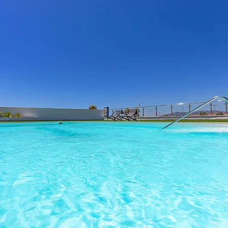 Centric, Terrace & Pool - Fiberglass Wifi Tarifa