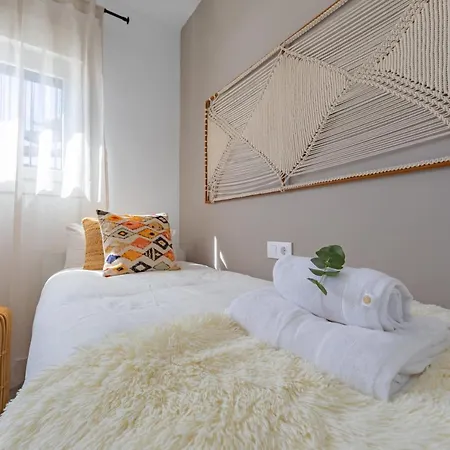 Apartment Centric, Terrace & Pool - Fiberglass Wifi